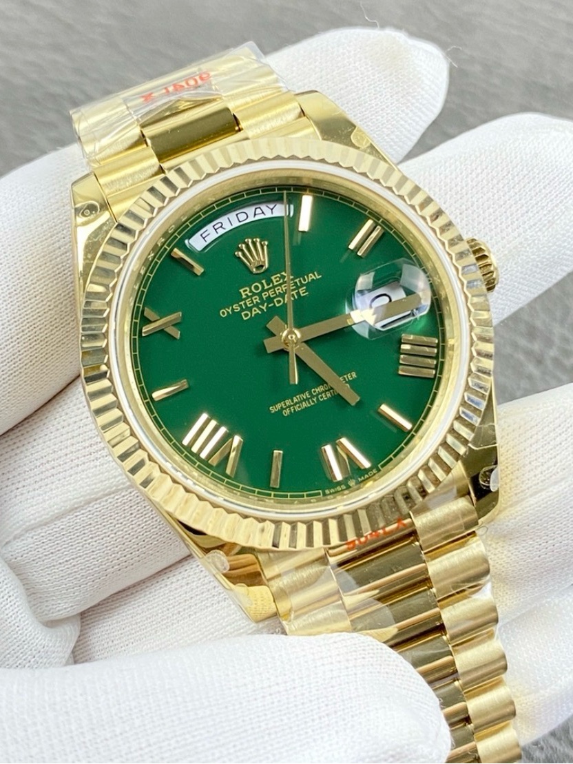 Rolex DayDate 40 Green Roman Yellow Gold